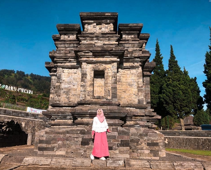 Candi Gatot Kaca